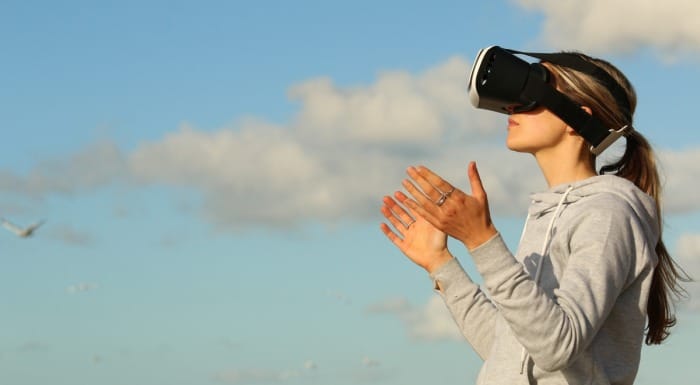 Virtual Reality vs Augmented Reality: Key Differences