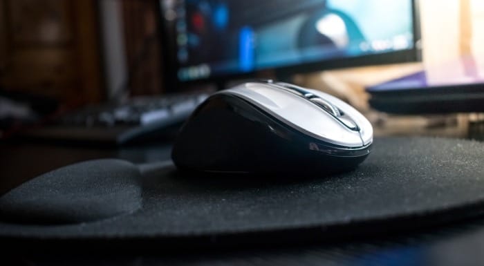 Wireless vs Wired Peripherals: The Clash of Tech Convenience